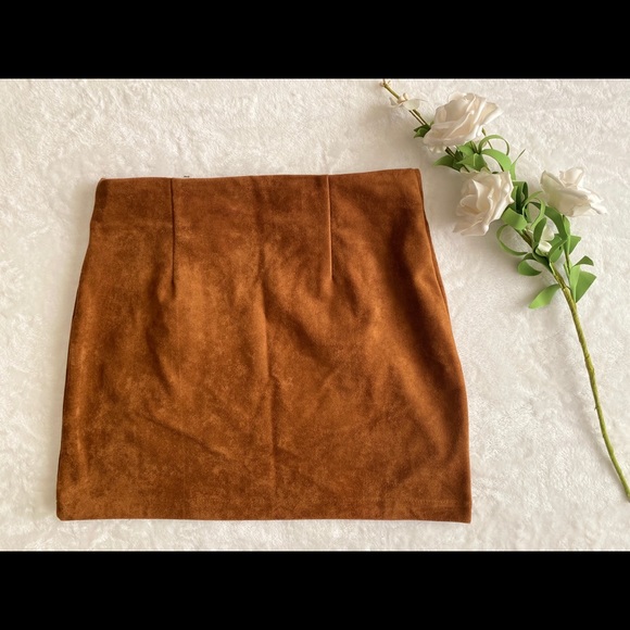 Skirt - Picture 3 of 5